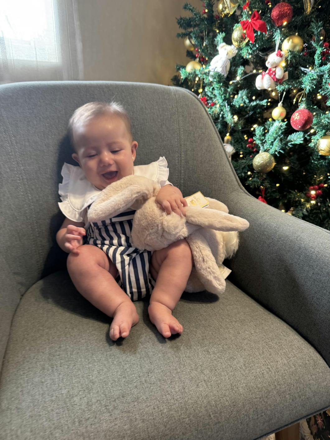 Peluche Bashful Conejo Luxe Vainilla Mediano