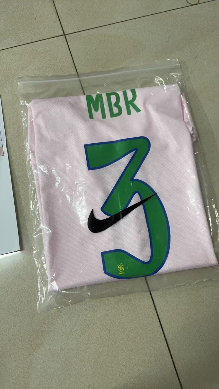 Brésil Maillot Cristo Rosa Edition Fan Version