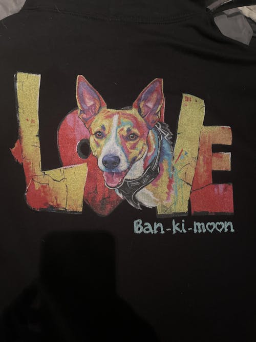 Personalisierter Hoodie - "LOVE" Backprint