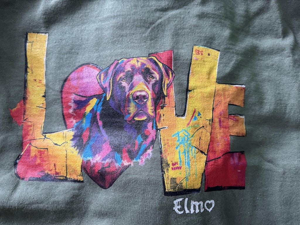 Personalisierter Hoodie - "LOVE" Backprint