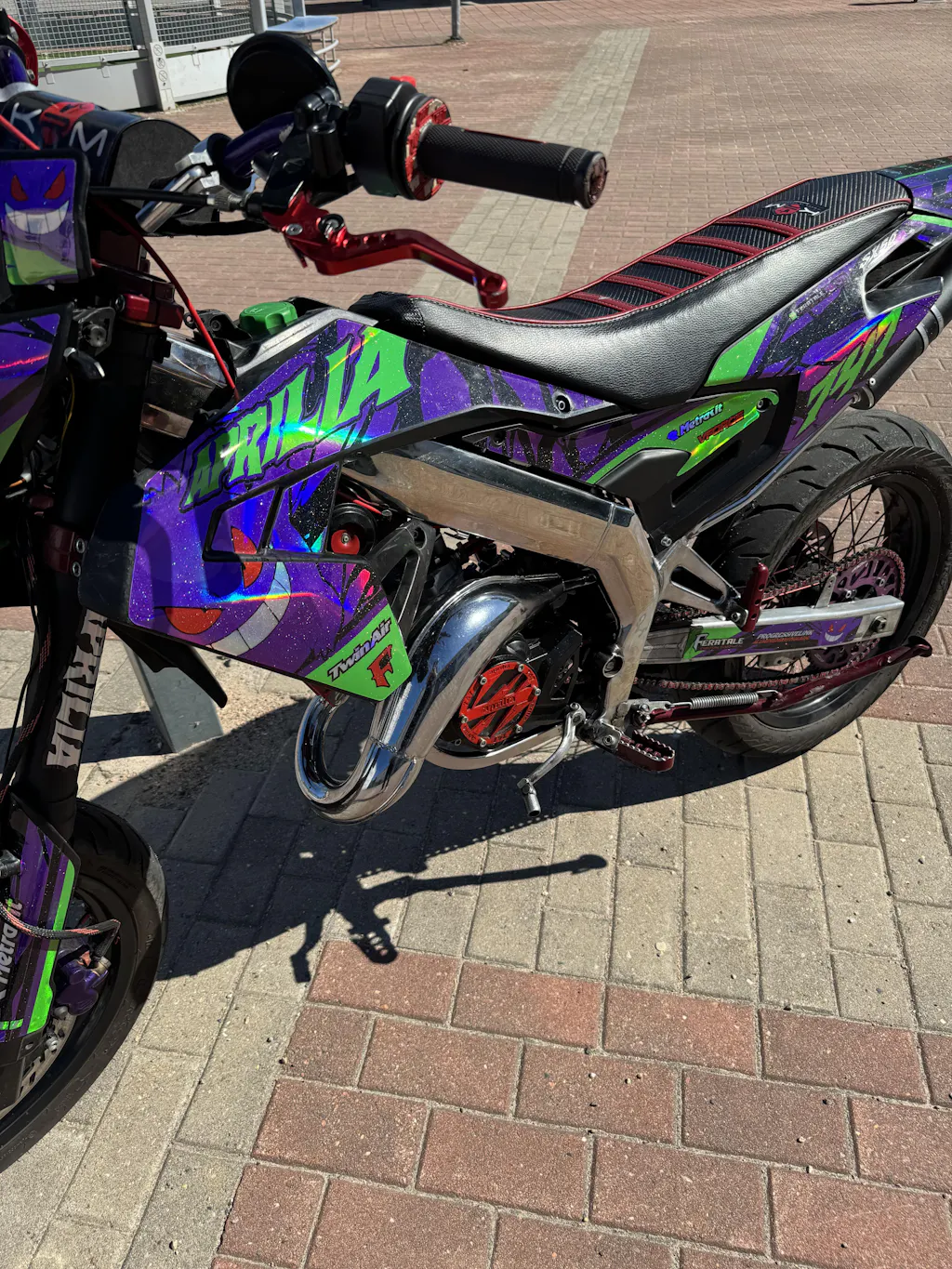 Full Custom - tarrasarjat