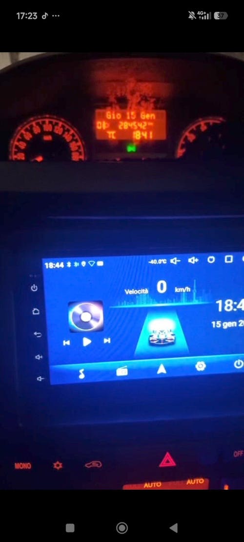 Autoradio per Fiat Idea | Lancia Musa 7" | Dal 2003> | Android | Bluetooth | CarPlay | Android Auto | 2GB/4GB/6GB/8GB Ram