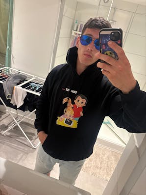 "Liebe ist .." Humorvoller Statement Hoodie | *LIMITED EDITION*