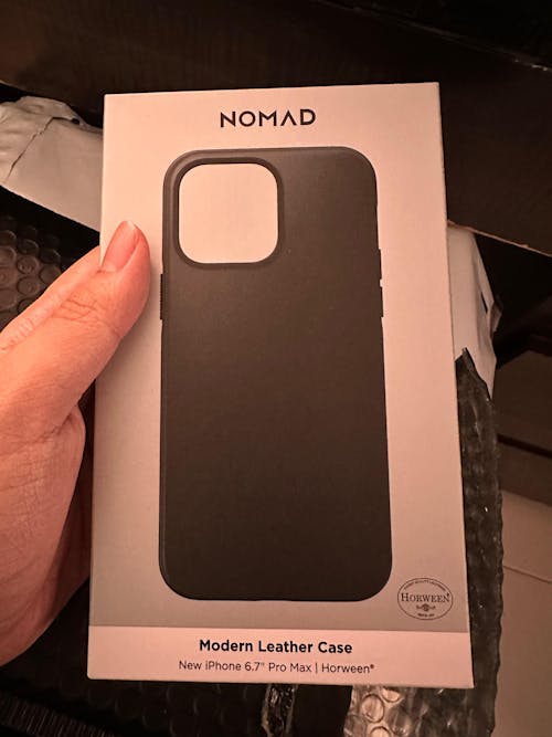 Modern Leather Case for iPhone 14 Series | Horween®