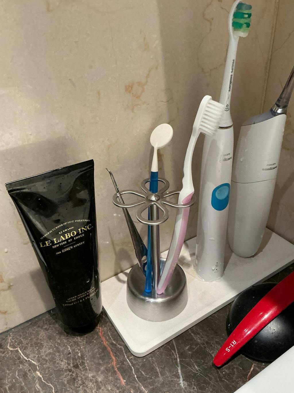 4 Holes Toothbrush Holder / SATIN