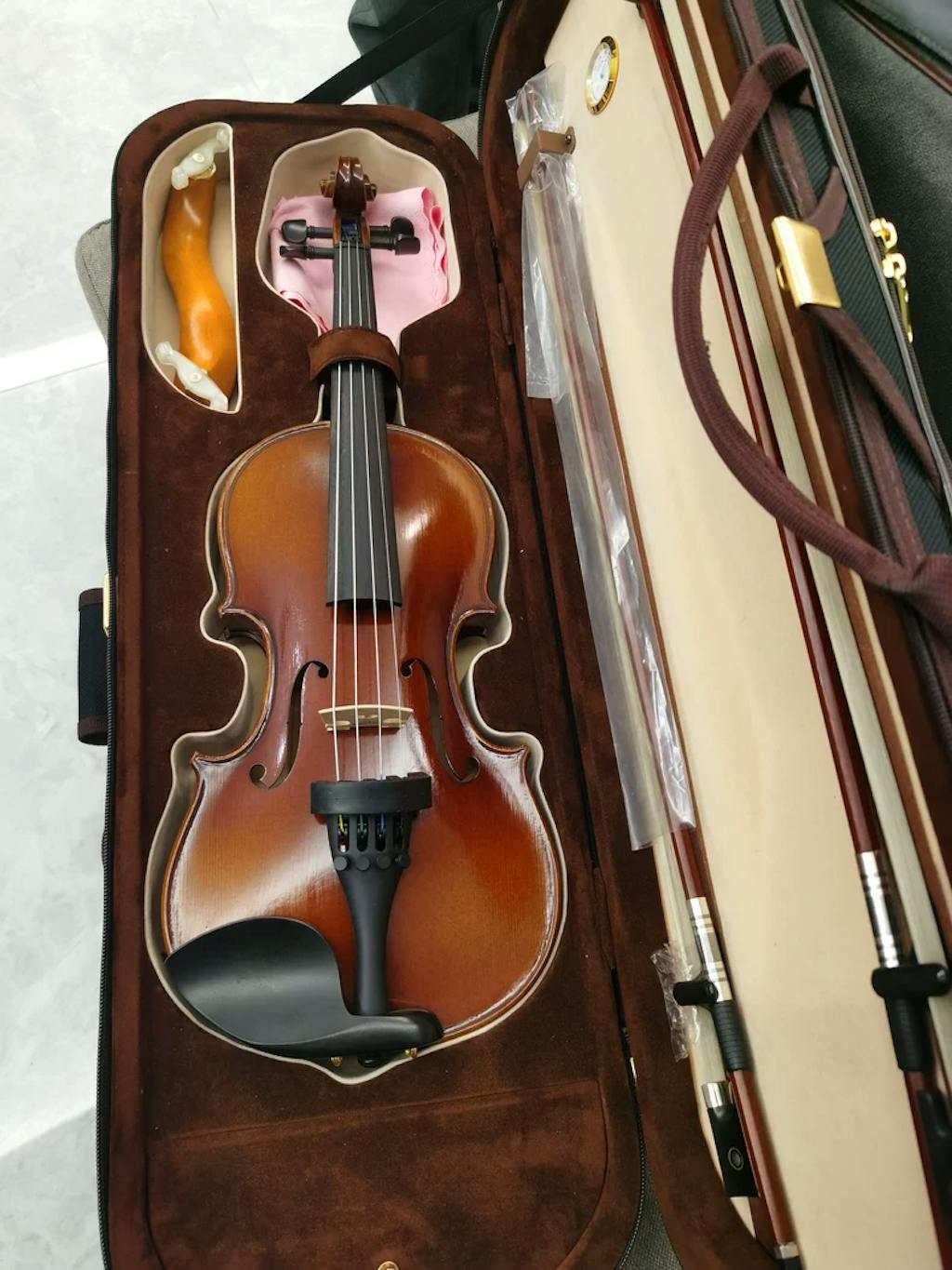 4/4 Full Size Intermediate Violin Outfit Q003