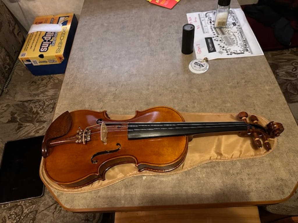 Intermediate Violin Outfit Q006