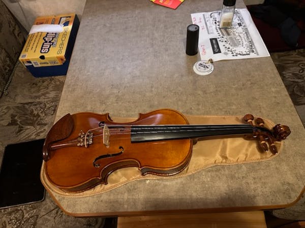 Intermediate Violin Outfit Q006