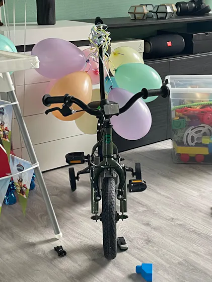 Kinderfiets met steunwielen, 14 inch, voor jongens en meisjes, voor kinderen vanaf 3 tot 6 jaar, opleidingsvoertuigen, 56 cm op 67 cm hoogte in te stellen, rood Kinderfiets met steunwielen, 14 inch, voor jongens en meisjes, voor kinderen vanaf 3 tot 6 jaar, opleidingsvoertuigen, 56 cm op 67 cm hoogte in te stellen, rood