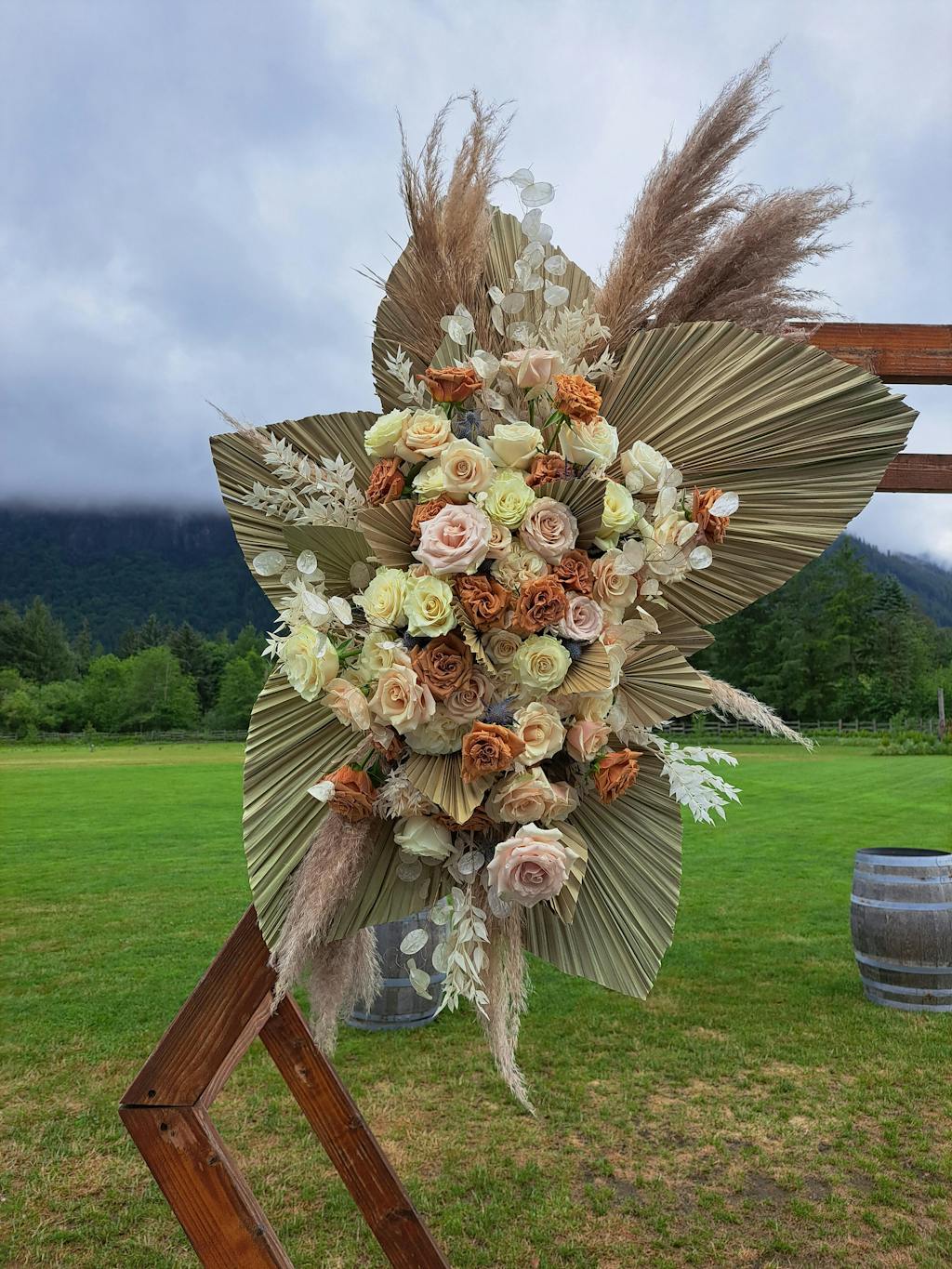 Buy Wholesale Toffee Rose in Bulk - FiftyFlowers