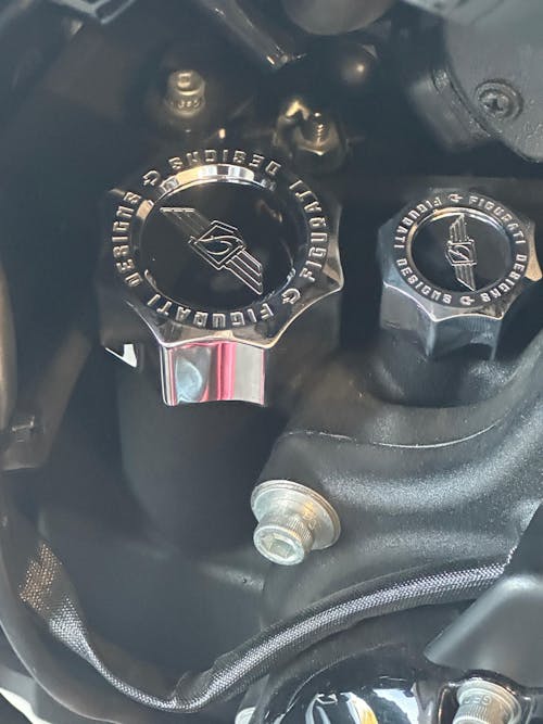 Magnetic Transmission Dipstick for Harley-Davidson M8 (2017-2025) - Curved Silver