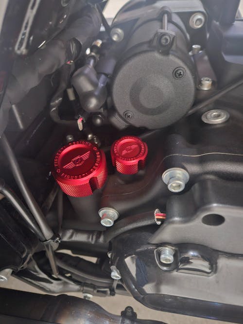 Performance Dipstick for Harley-Davidson Touring M8 (2017-2025) - Knurled Red