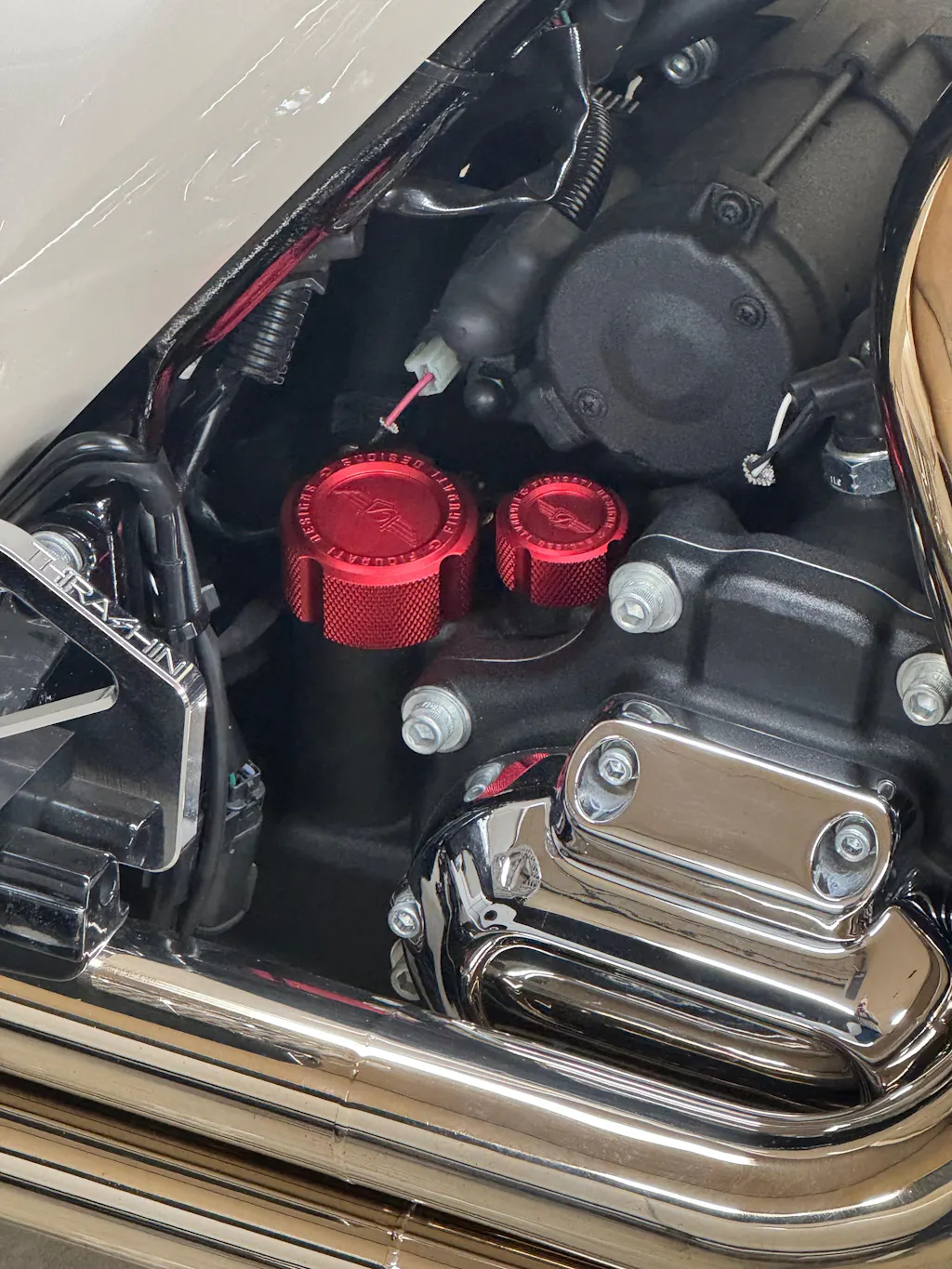 Performance Magnetic Dipstick Kit for Harley-Davidson M8 (2017-2026) - Knurled Red