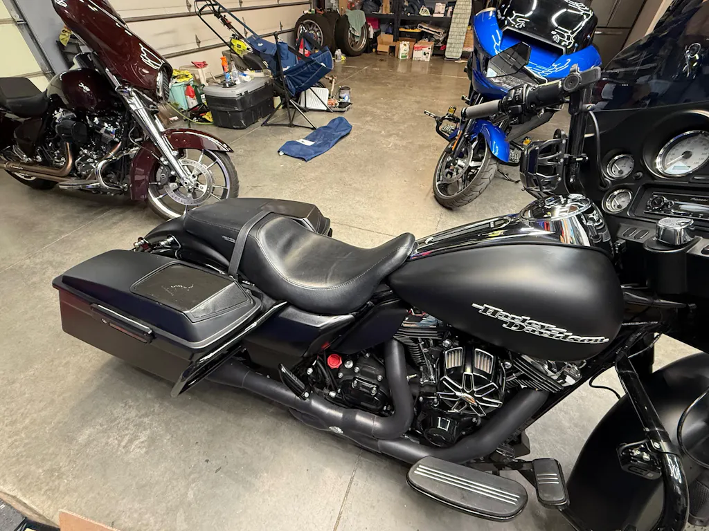 Performance Dipstick for Harley-Davidson Touring Twin Cam (2007-2016) - Curved Red