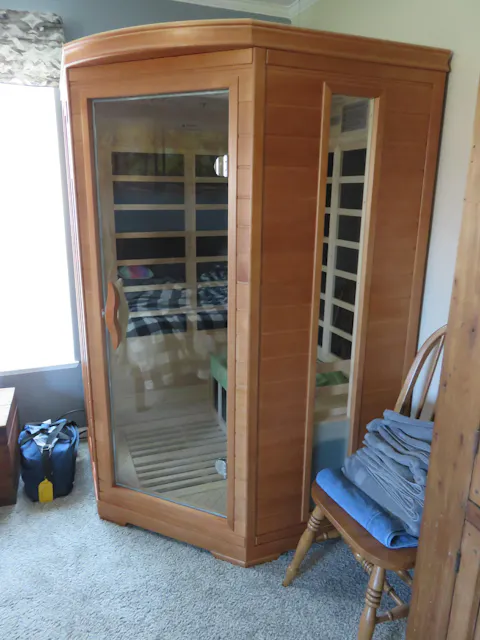 Golden Designs Dynamic "Heming" 2-person FAR Infrared Low EMF Sauna | DYN-6225-02 (corner unit)
