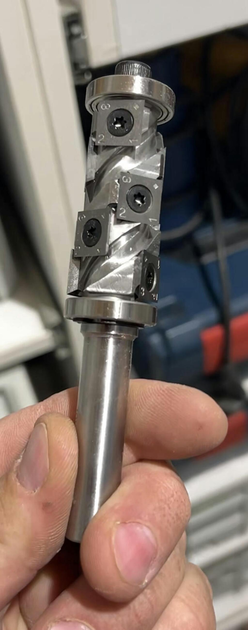 Spiral Flush Trim Router Bit with Carbide Insert, Double Bearing FindBuyTool