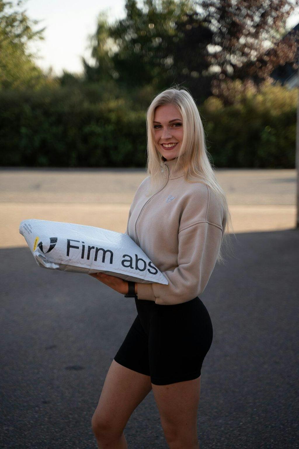 Contrast Sports Skirt with Back Pocket - Purple and Yellow