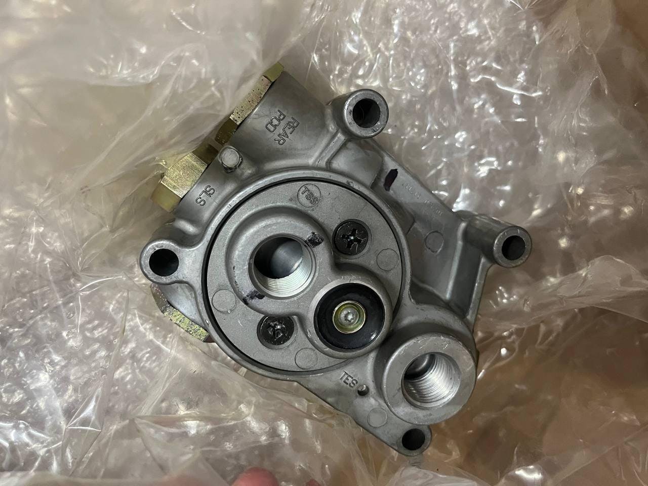 P/N: 802938BXW | Genuine Bendix® Tractor Protection Brake Valve TP-5