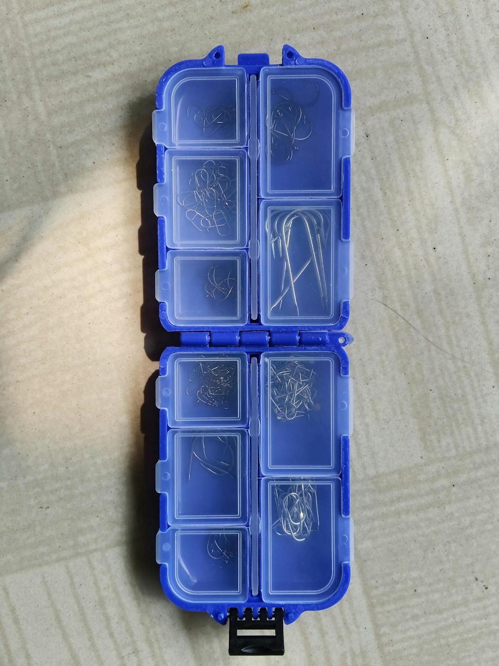 Searock Fish Hook Holder Box S0516 - 10 Compartments | 9.5 x 6 x 2.5 Cm