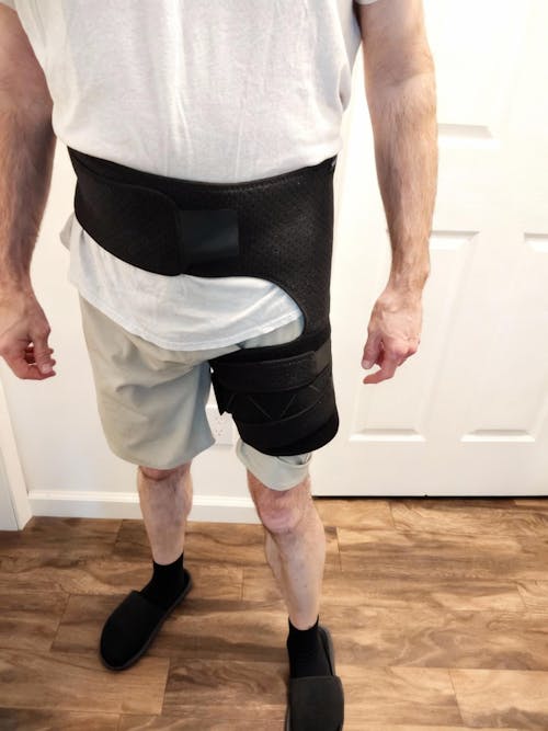 Unisex Hip and Thigh Compression Brace Adjustable Design for Sciatica Thigh Injury Pain Relief FHM04