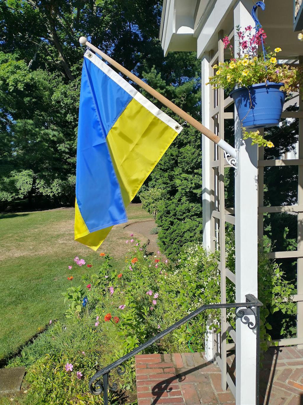 ukraine-outdoor-flag-for-sale-ukraine-flag-for-sale-ukraine-banner