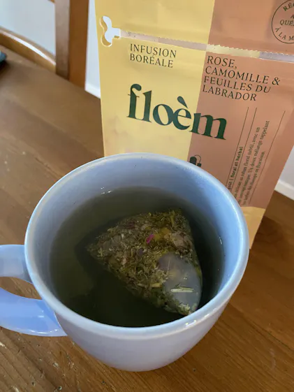 Rose & Chamomile - Labrador tea herbal tea | Buy online | Floem