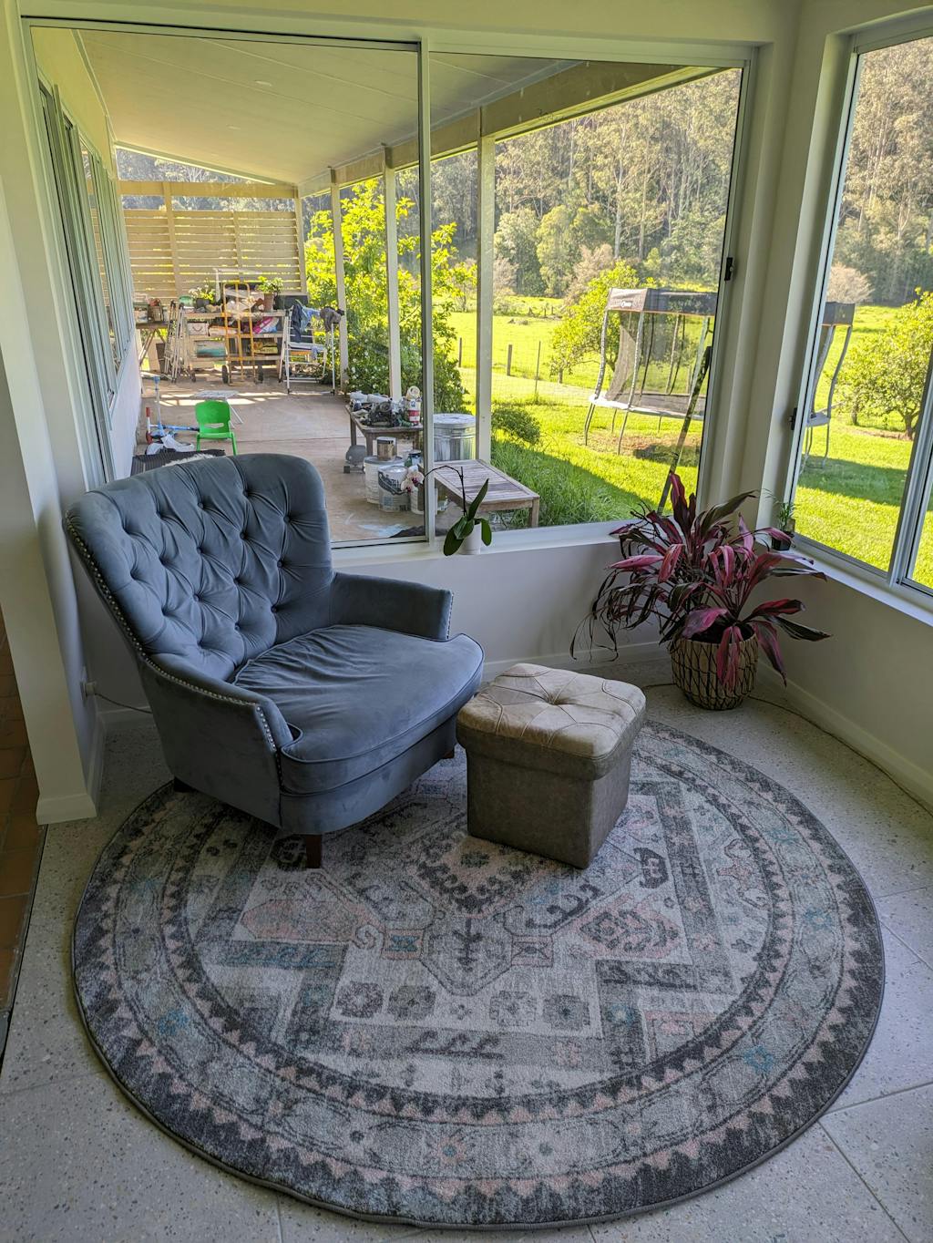 Avenue 704 Silver Round Rug