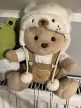 Ursulet Handmade Premium cu Hainute Personalizabile