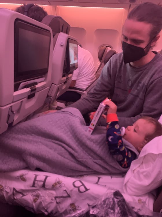 Flyaway Designs: Flyaway Kids Bed - Help your child sleep on flights!