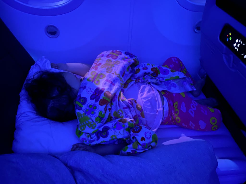 REVIEWS Flyaway Kids Bed BEST sleeping aid for your child on planes Flyaway Designs