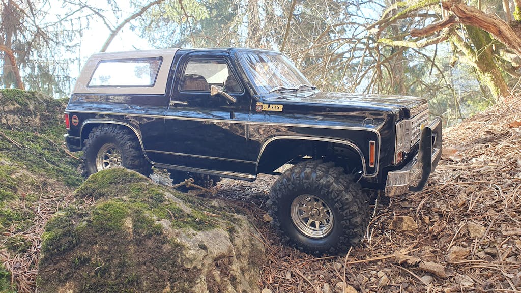 1/10 K5 Blazer RC Crawler | 2-Speed, Locking Diffs | FMS Hobby