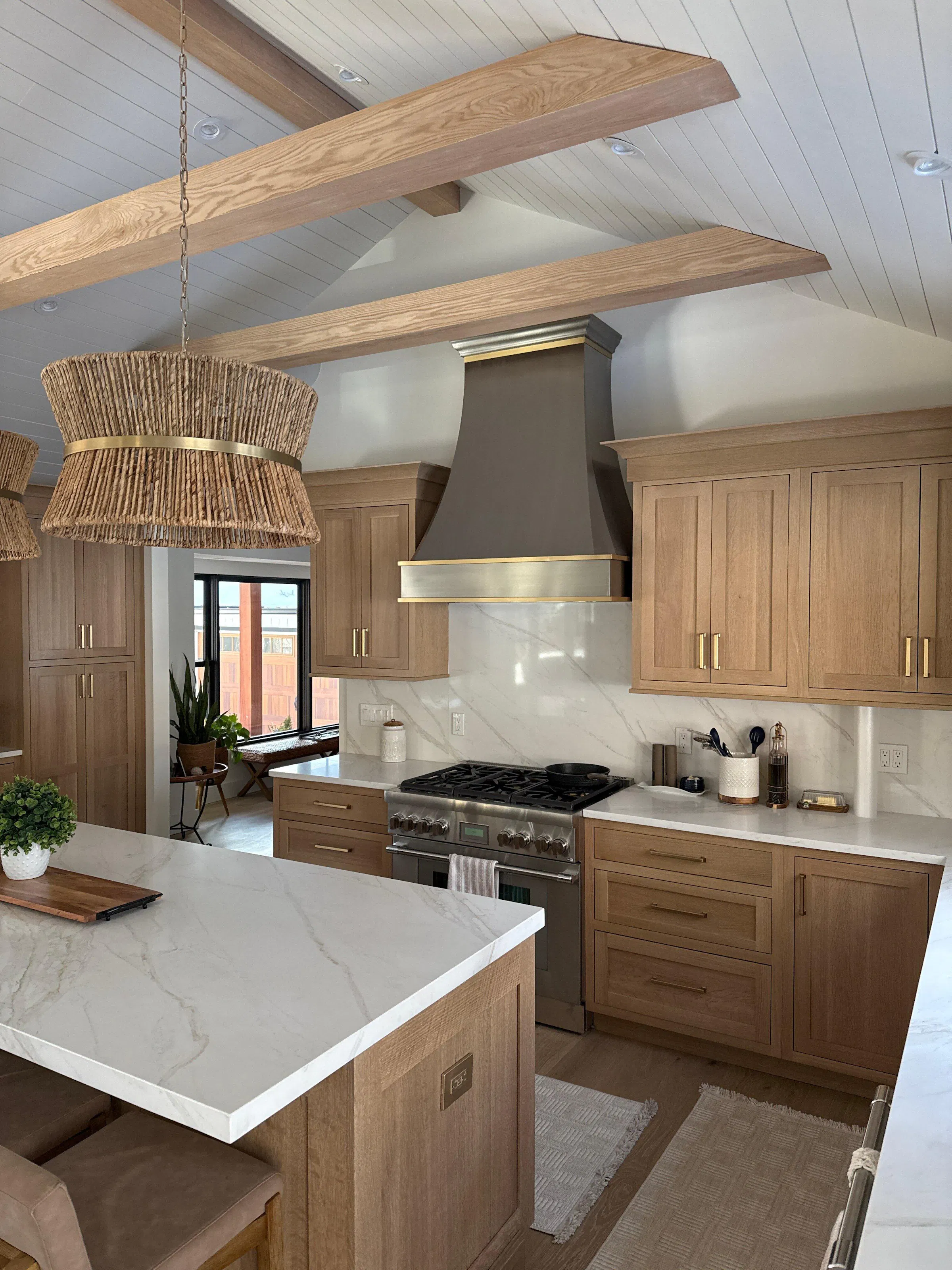 Fobest Custom Stainless Steel Range Hood with Cross Straps FSS-152