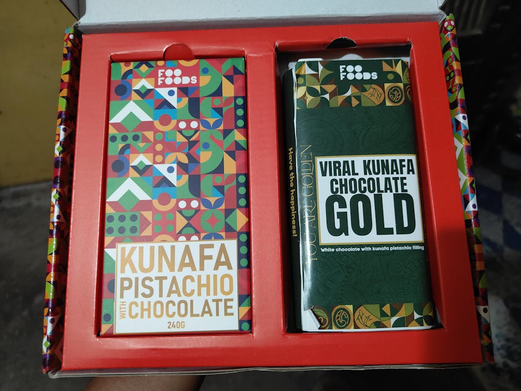 GOLD - Kunafa Pistachio Chocolate – Foo Foods Luxury Dessert Bar (240g)