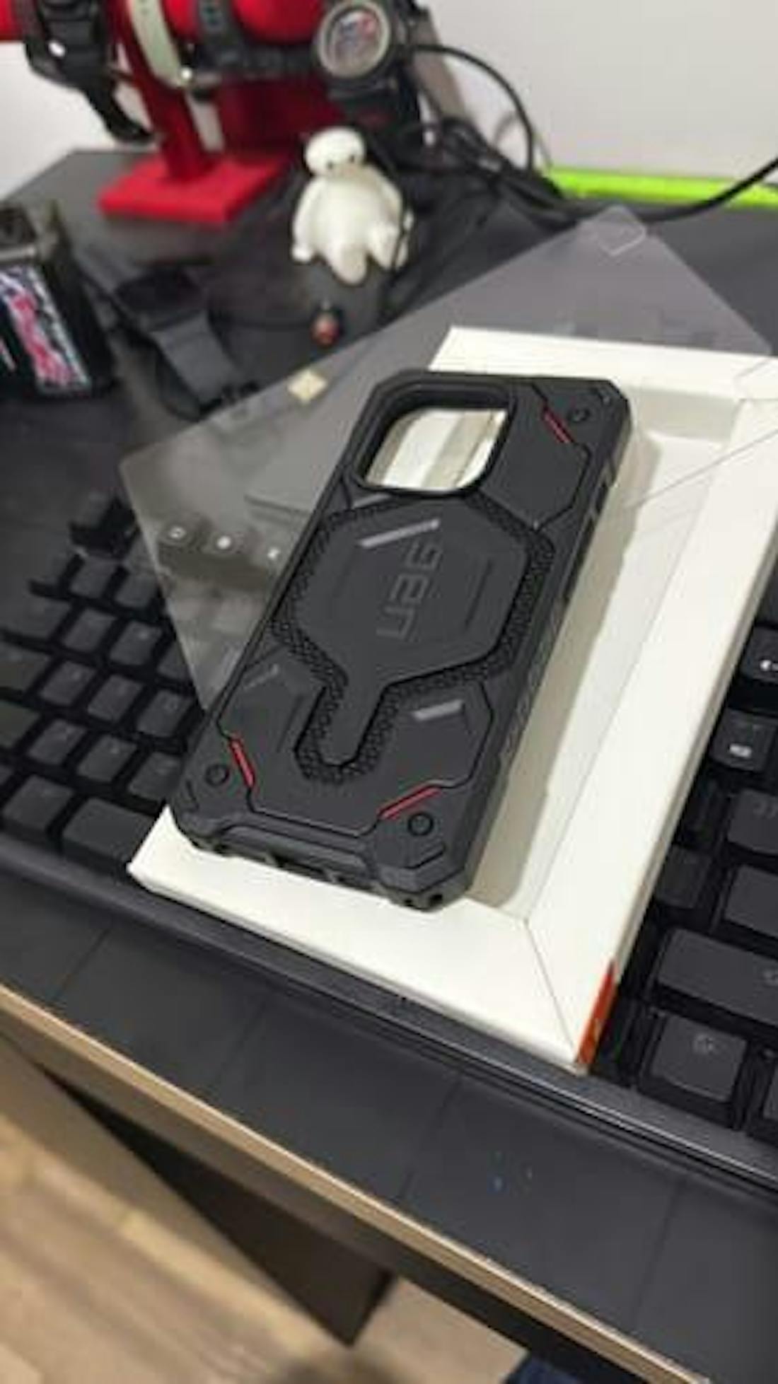 UAG Monarch Pro for iPhone 16 Series- Magsafe Compatible.