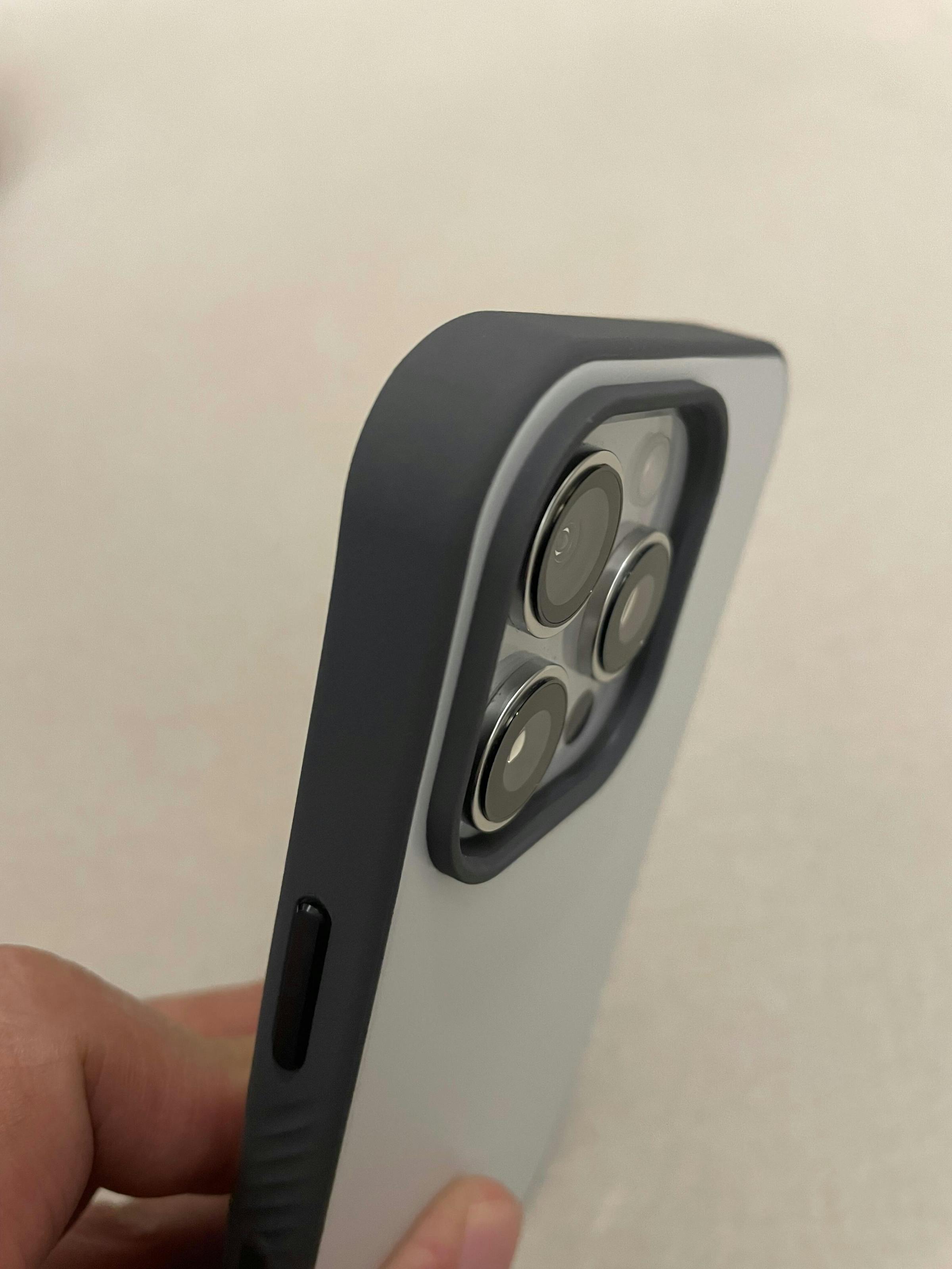 Caudabe Paragon with Camera Control Button for iPhone 16 Series - Magsafe Compatible.