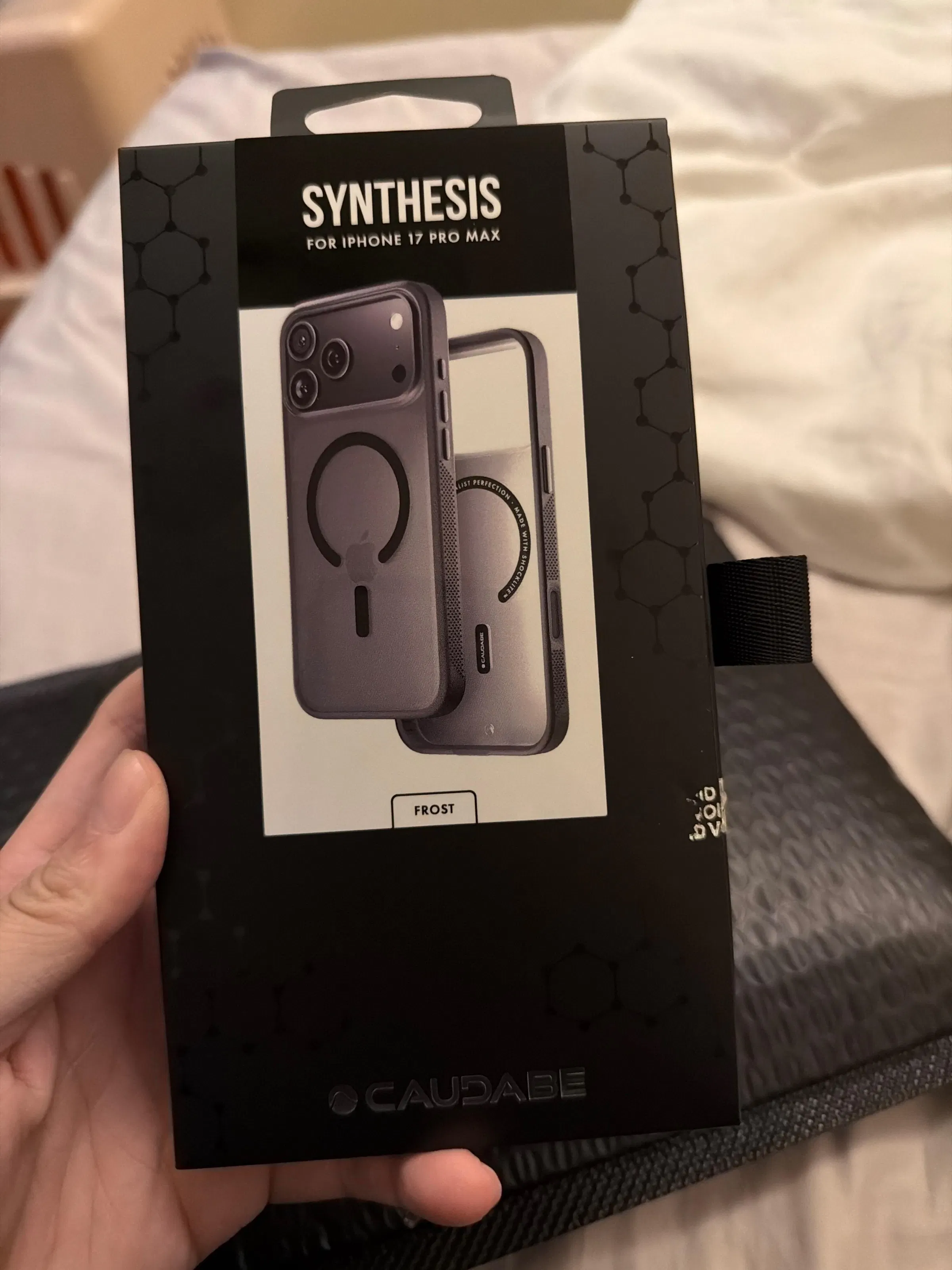 Caudabe Synthesis for iPhone 17 Series - Magnetic Case with Camera Control Button