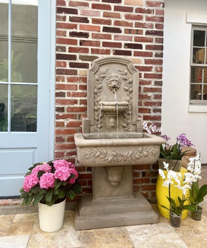 Sorrentine Lion Head Concrete Wall Fountain - Giannini Garden
