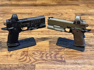 4Bros 2011 Pistol Stand