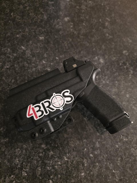 Springfield Hellcat Pro with TLR-7 X & A IWB Holster