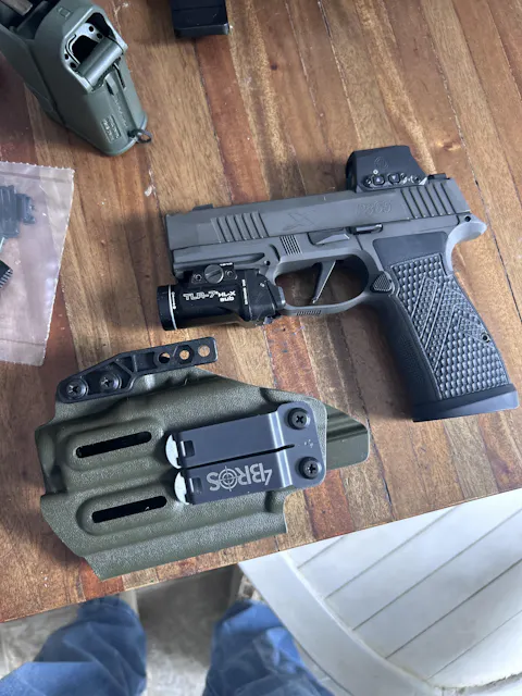 Sig Sauer P365-AXG LEGION & TLR-7 Sub IWB Holster