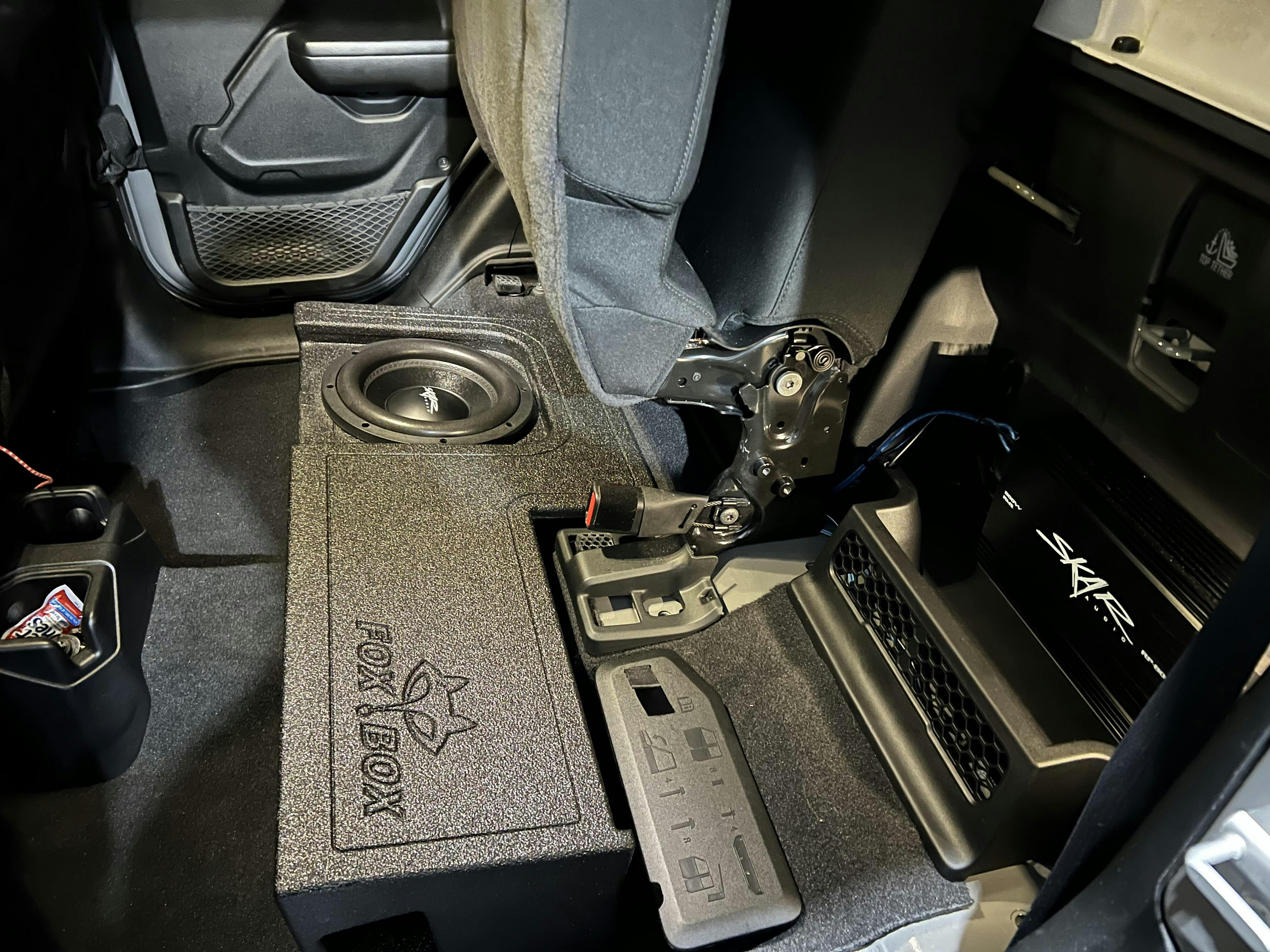 JEEP JT GLADIATOR TRUCK VENTED PORTED SUB SPEAKER BOX FOX ACOUSTICS