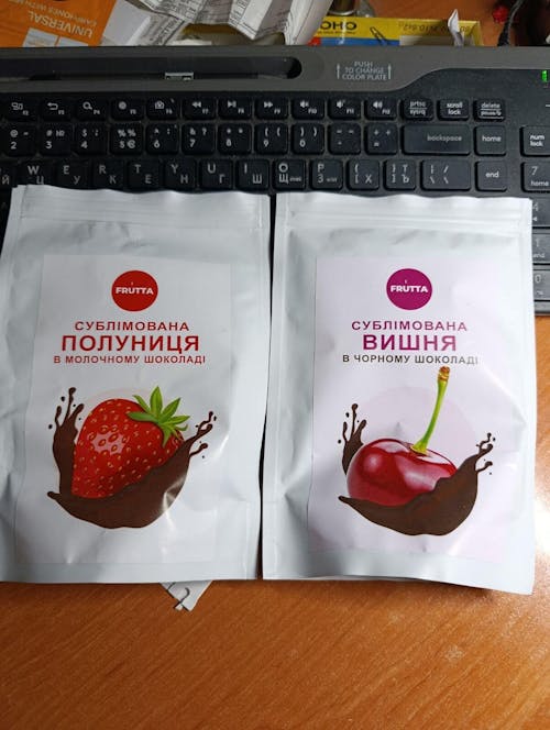 Полуниця в молочному шоколаді