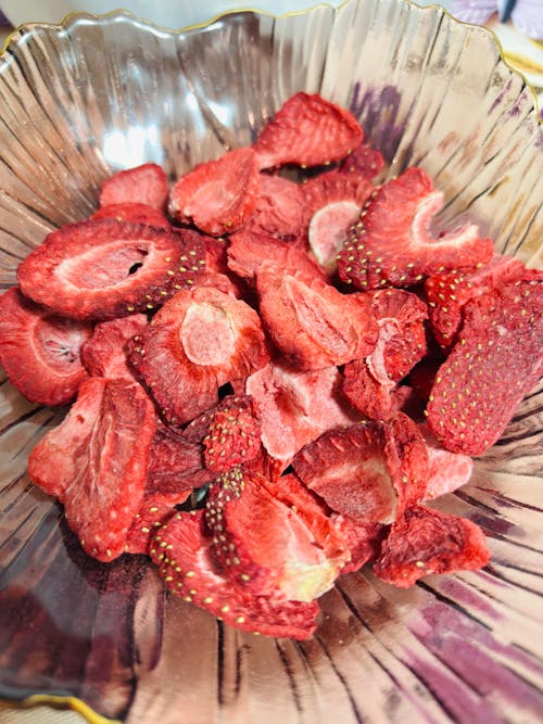 ПОЛУНИЦЯ СУБЛІМОВАНА