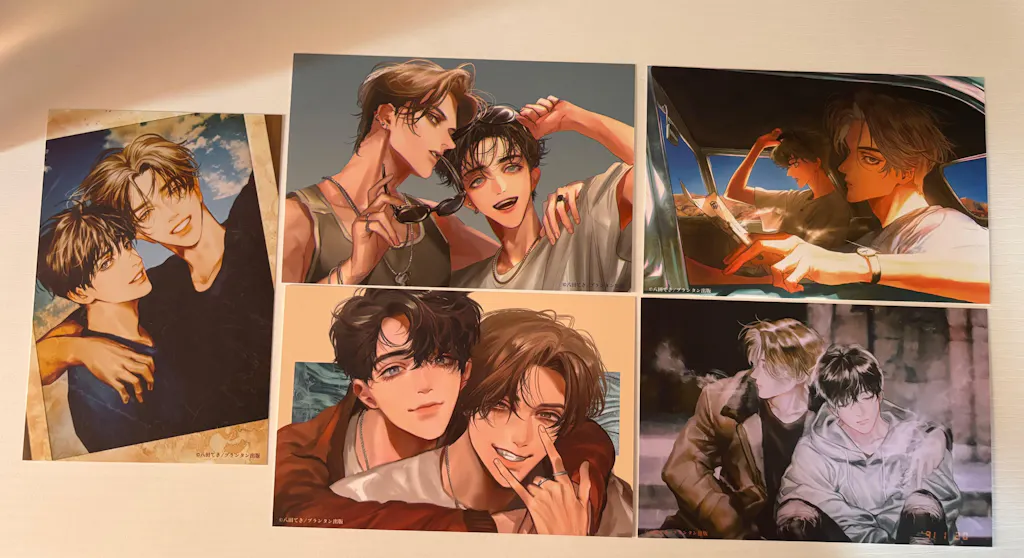 A Home Far Away & Sleeping on Paper Boats | Badge & Acrylic Stand Figure & Art Card Set