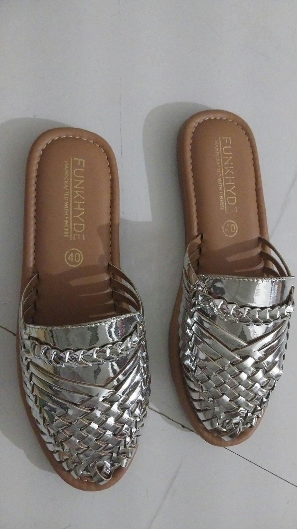 [ Flats ] Amurra Silver