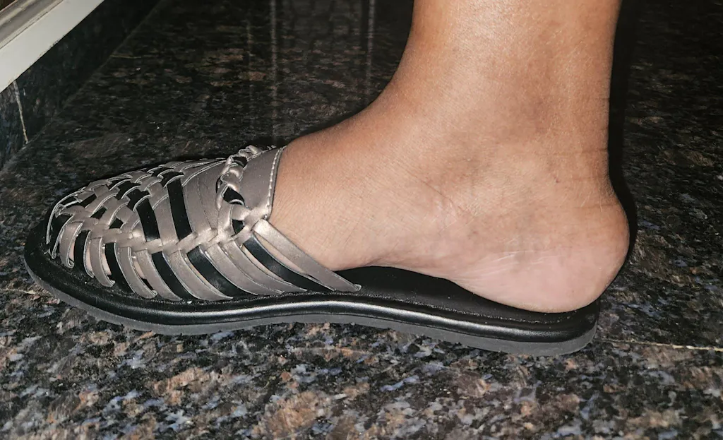 [ Flats ] Amurra Gunmetal Black