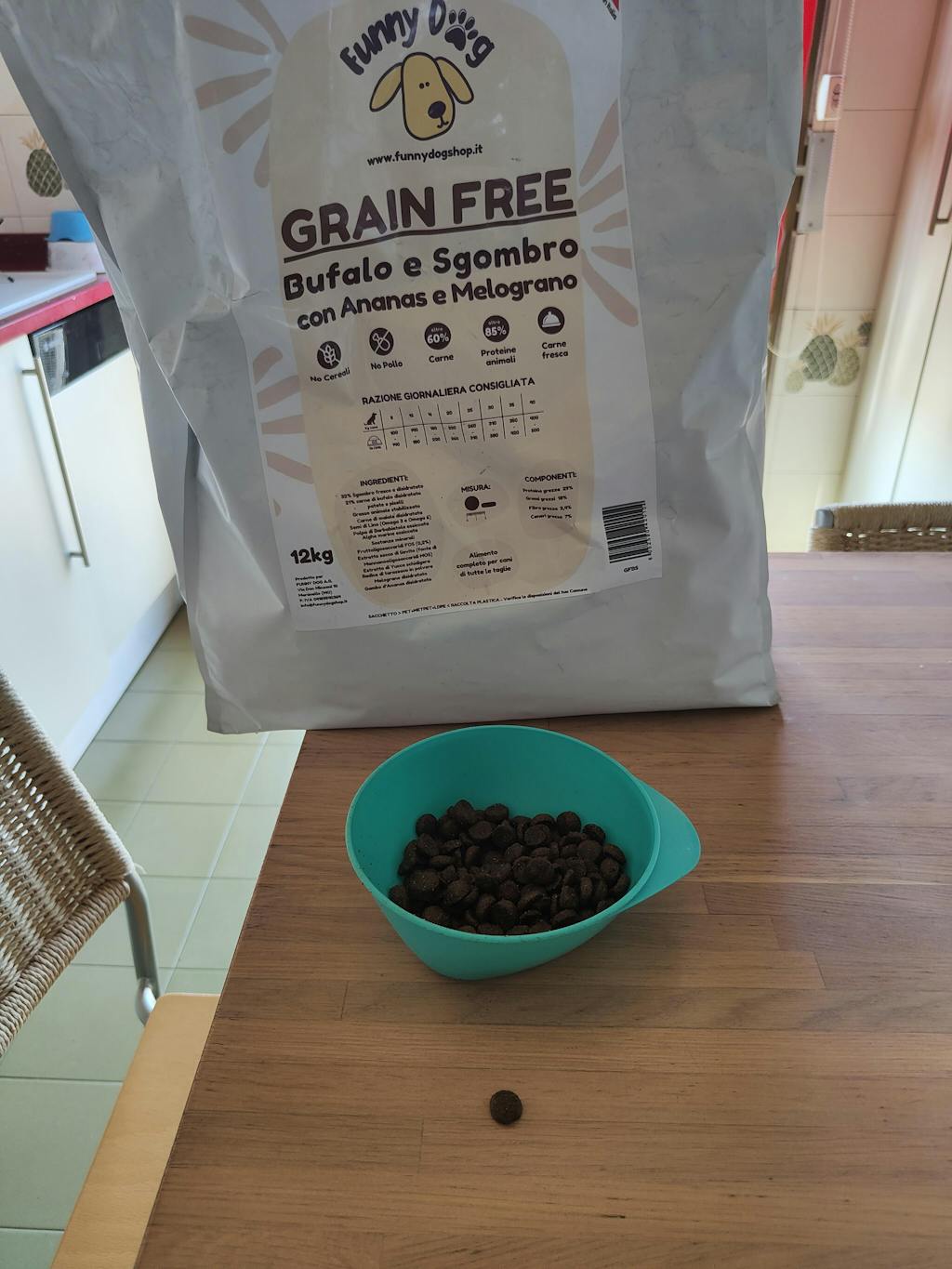 Crocchette GRAIN FREE con Bufalo, Sgombro, Ananas e Melograno