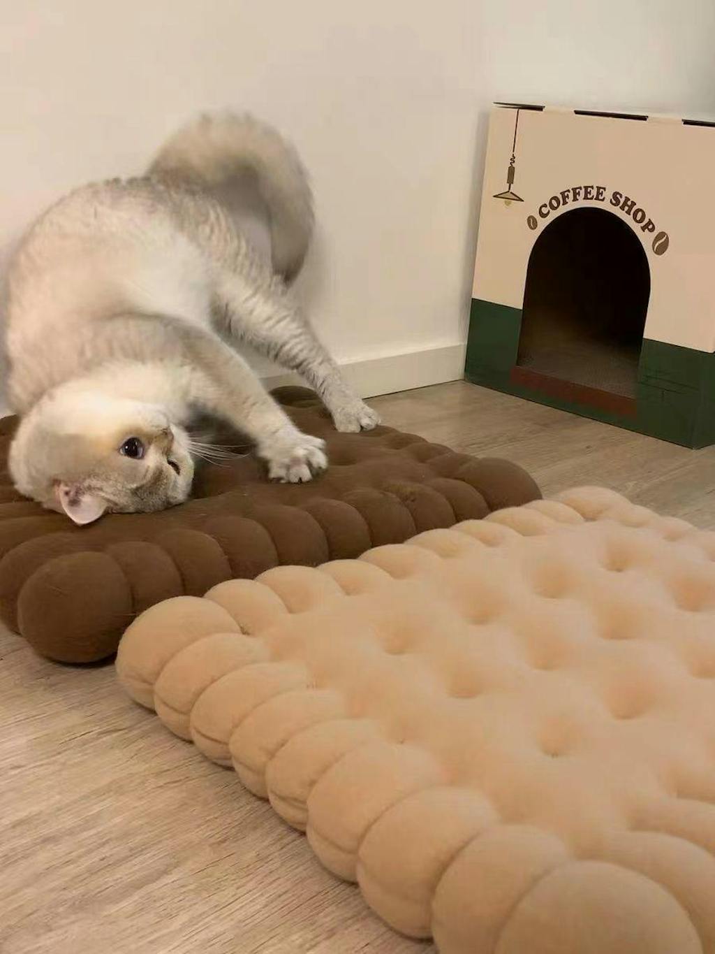 Biscuit Dog Beds Washable and Cute FunnyFuzzy UK FunnyFuzzy_UK