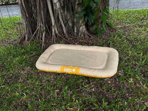 Tapis orthopédique imperméable et résistant aux rayures pour chien motif coloris block - Trek Lounge