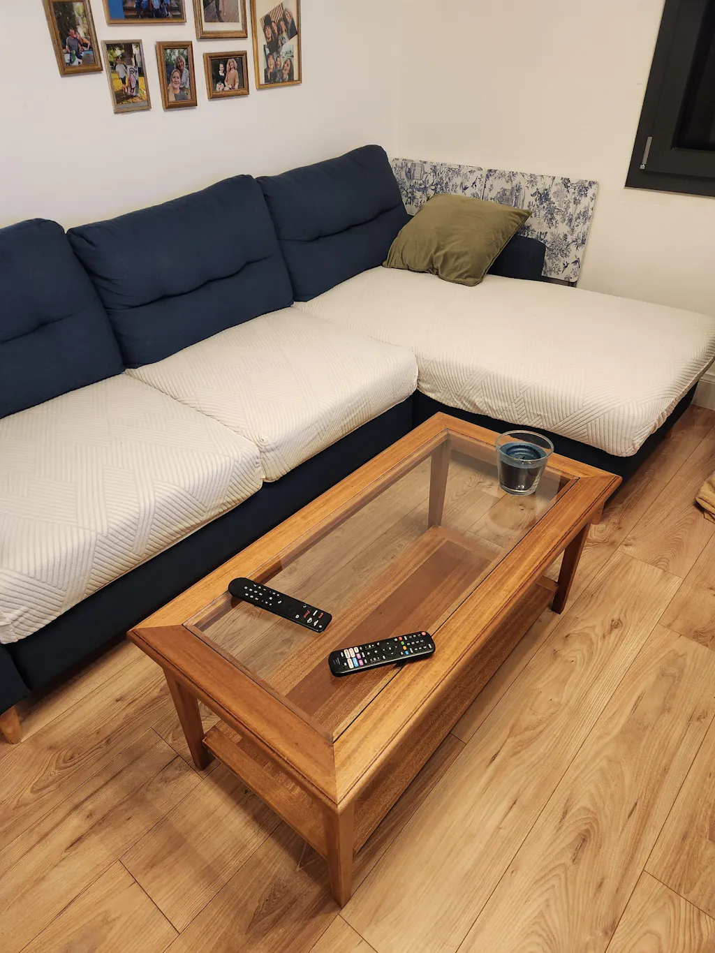 Housse de canapé d'angle extensible magique stretch pleine largeur motif géométrique moderne